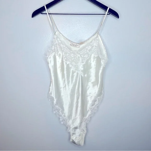 Victoria's Secret Vintage Cream Satin and Lace Teddy Bodysuit Size M - Picture 1 of 9